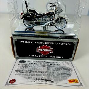 1993 FLSTN HERITAGE SOFTAIL NOSTALGIA 1:18 DIE CAST METAL COLLECTIBLE